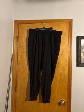 Fabletics Black High-Waisted Studio Jogger Pants XXL/1X
